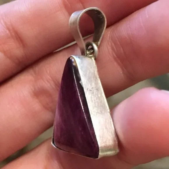 S. Dickens Native Sterling & Purple Spiny Oyster Pendant - Picture 3 of 8